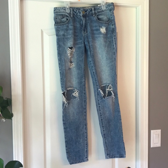 Ripped skinny jeans